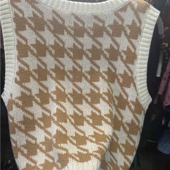 Pink Rose V-Neck Houndstooth Sweater Vest - Cream and Brown - Picture 5 of 6